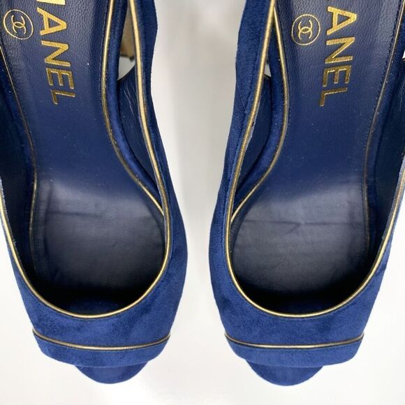 Chanel Blue Suede Gold Studded Interlocking C Slingback Heels EU 37 US 6-6.5 - Picture 4 of 12